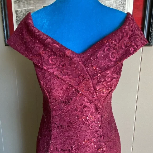 MORGAN & CO. BURGUNDY DRESS. - Picture 6 of 16